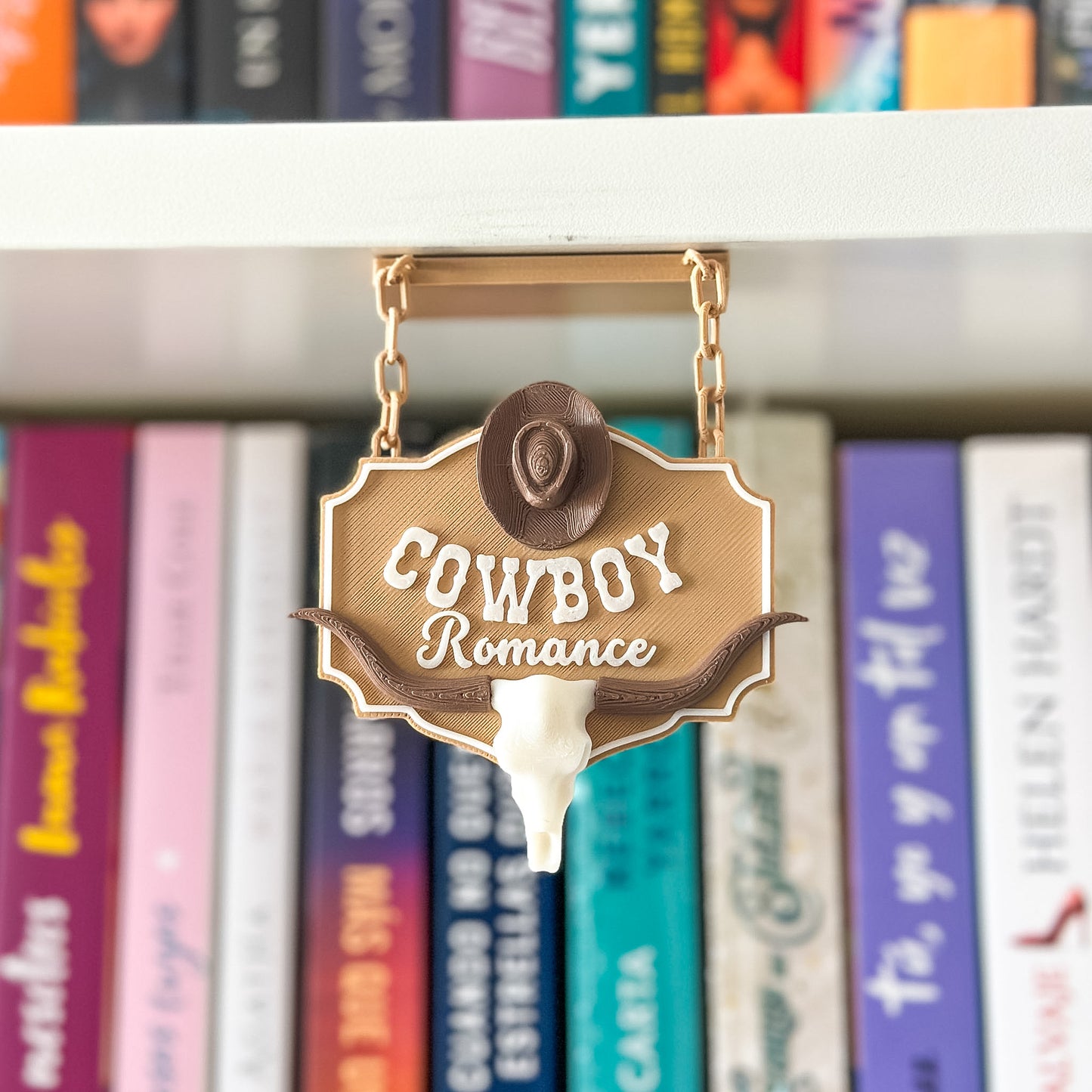 Letrero Cowboy Romance para Librero – Decoración Bookish Vaquera